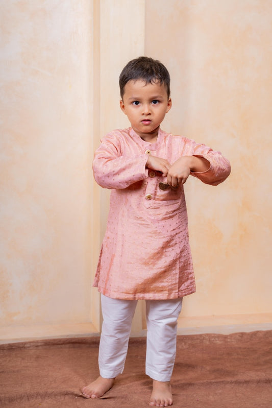 Shimmery Pocket Square Detailed Silk Kurta With Pyjama - Kirti Agarwal