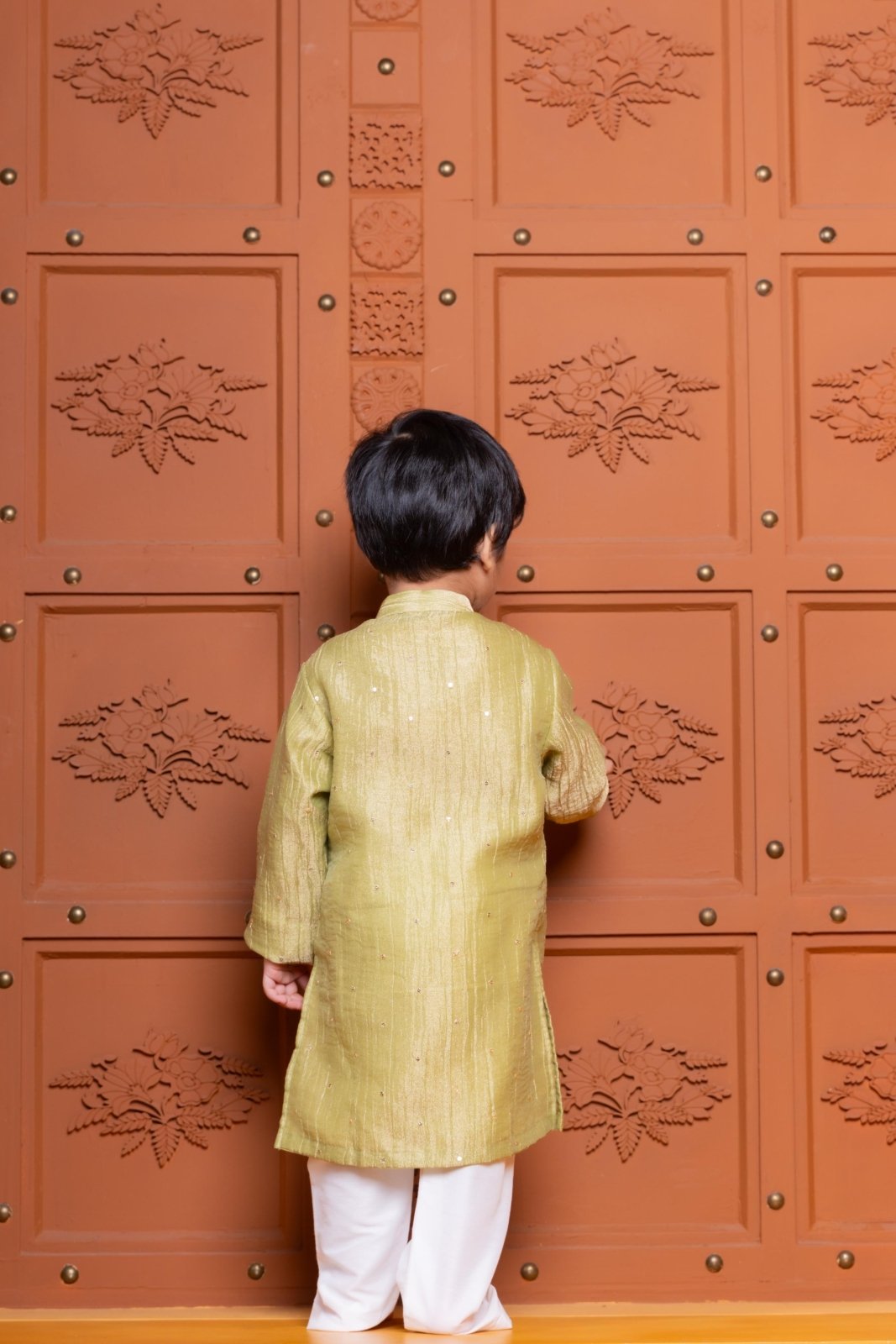 Shimmery Sequin Embroidered Ethnic Kurta With Pyjama - Kirti Agarwal