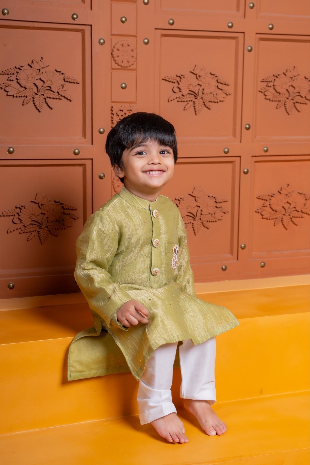 Shimmery Sequin Embroidered Ethnic Kurta With Pyjama - Kirti Agarwal