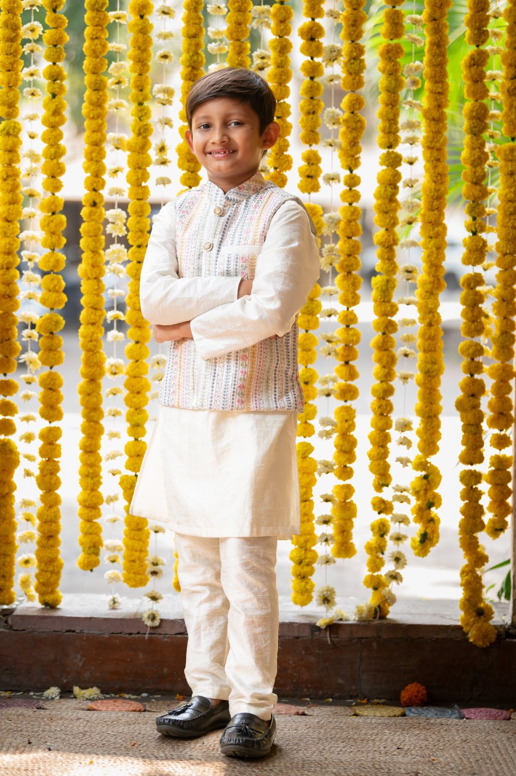 Ethnic Kurta With off white Embroidered Jacket And Pyjama - Kirti Agarwal