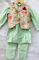 Kurta with stylish embroidered Bandi - Kirti Agarwal