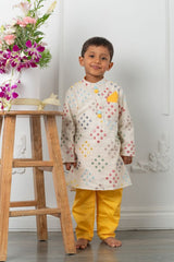 Multi thread colour abla kurta with pyjama - Kirti Agarwal