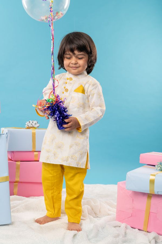 Patch Pocket Detail Off White Kurta And Yellow Pyjama - Kirti Agarwal